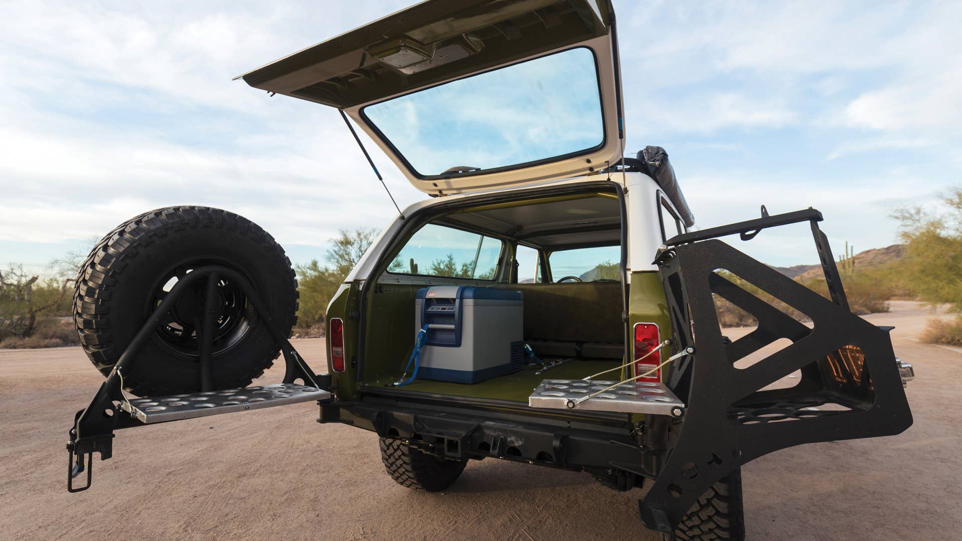 This off-road restomod International Scout II is rad, and very green ...