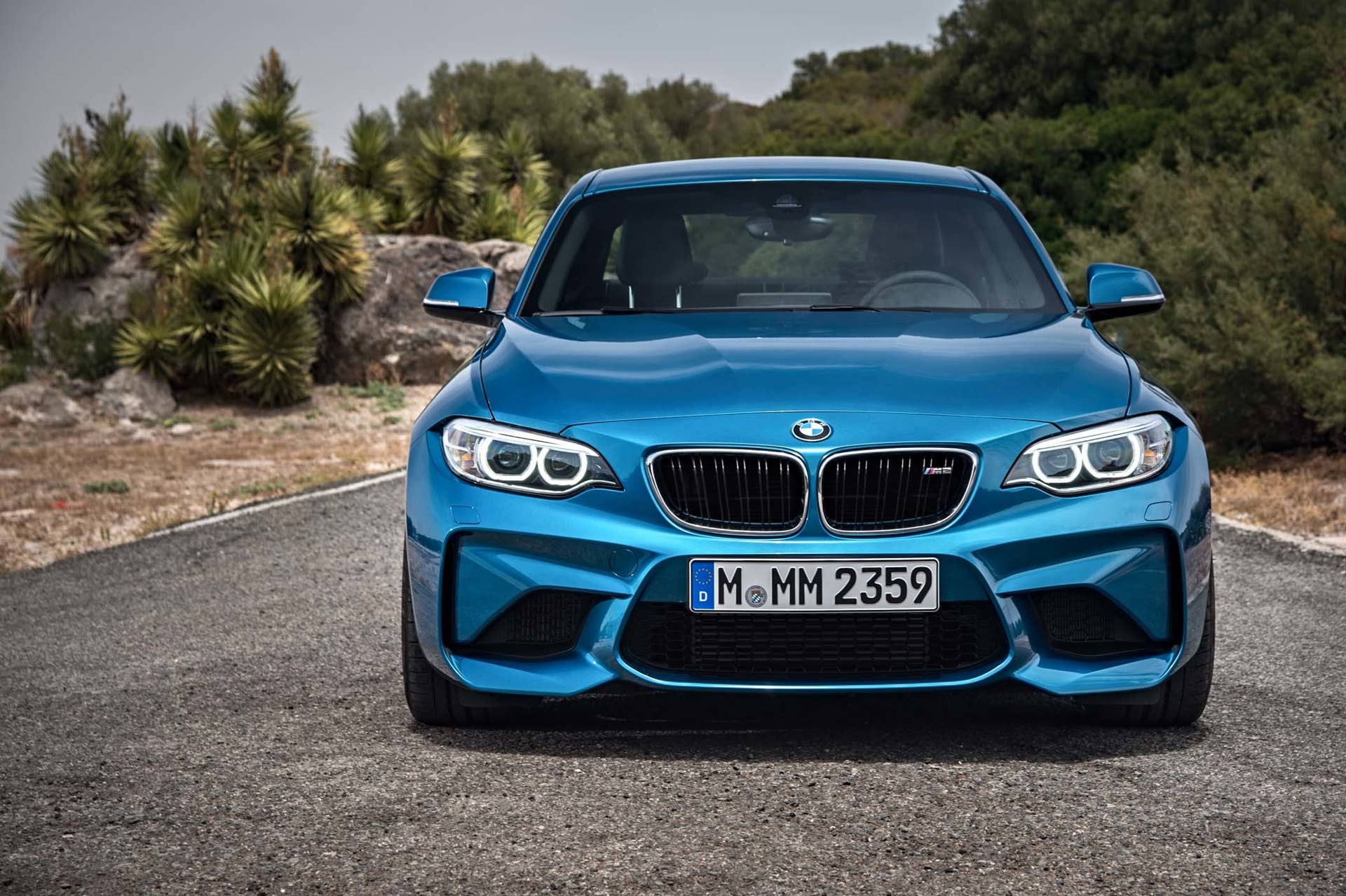2016 BMW M2 front view