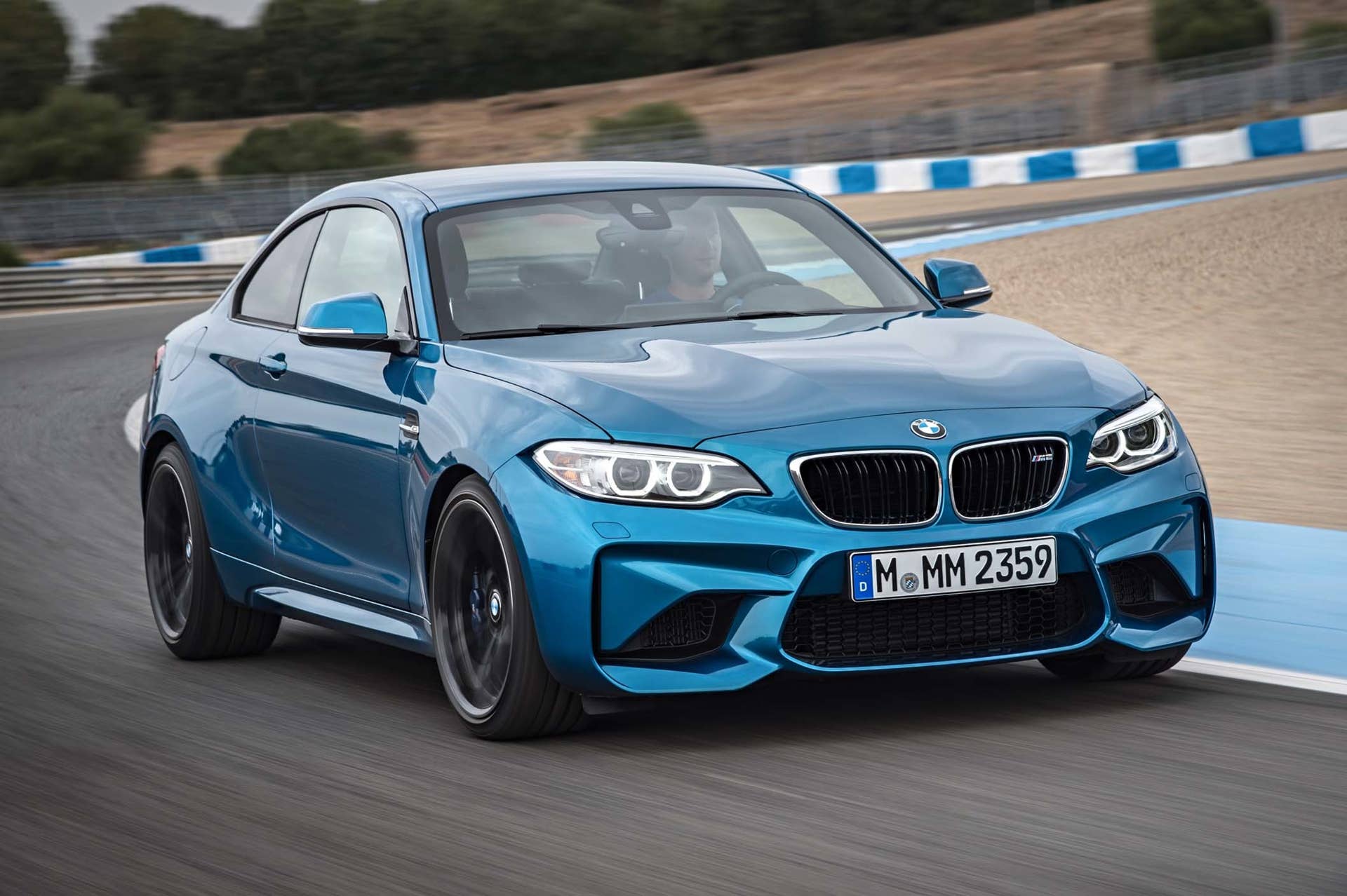 2016 BMW M2 front 3/4