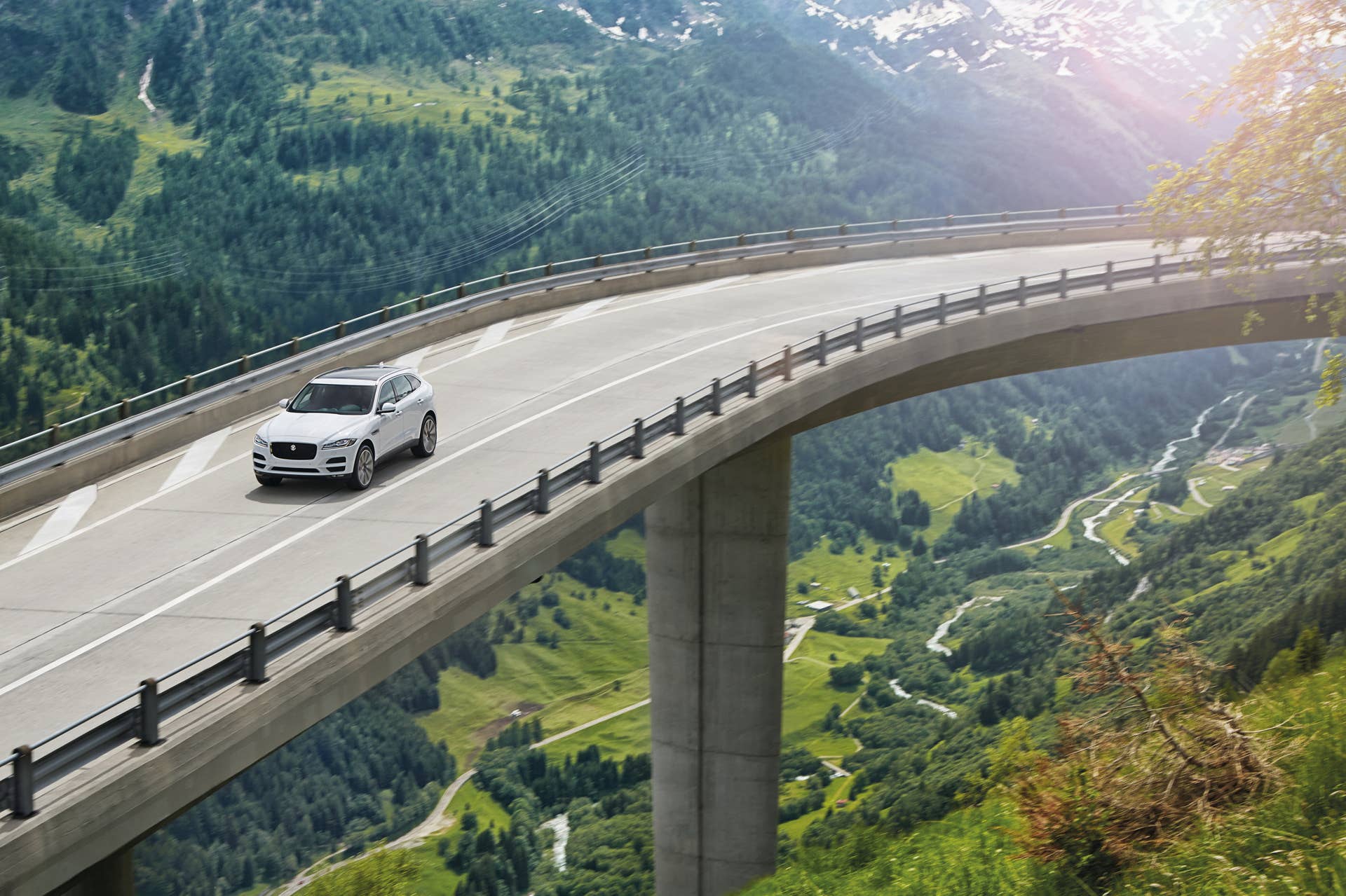 f-pace bridge valley jaguar cuv