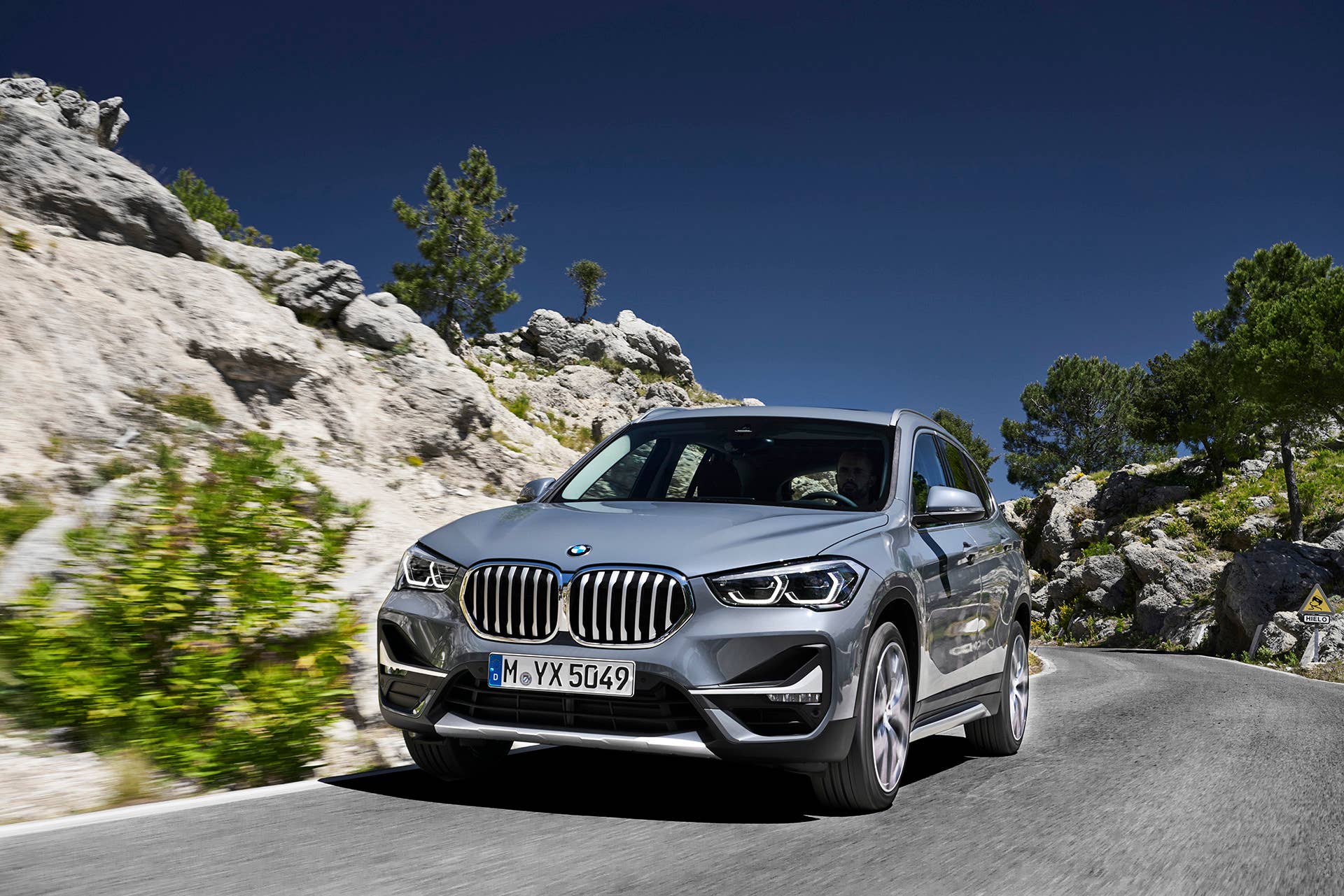 The small crossover gets a refreshed look and colors for 2020.
