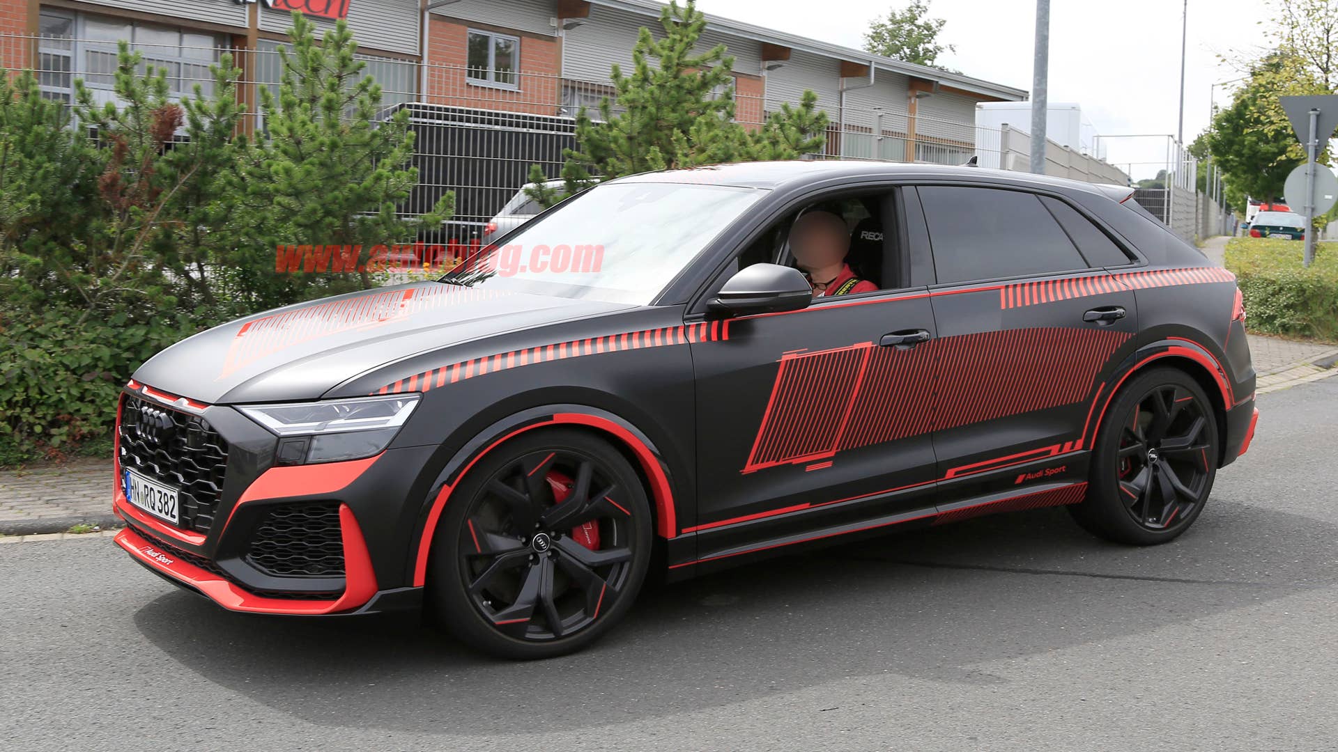 Audi RS Q8 with almost no camouflage
