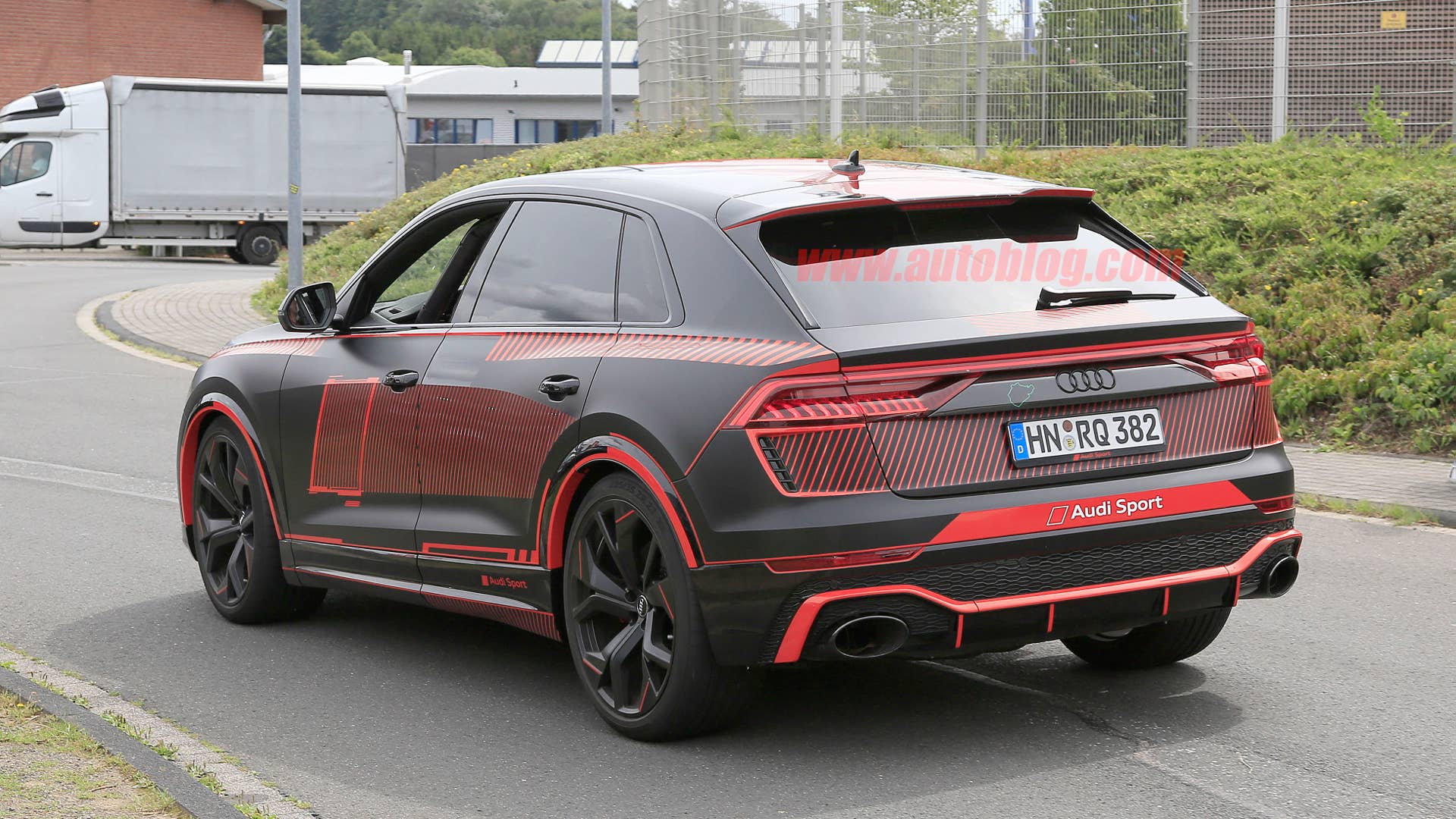 Audi RS Q8 with almost no camouflage