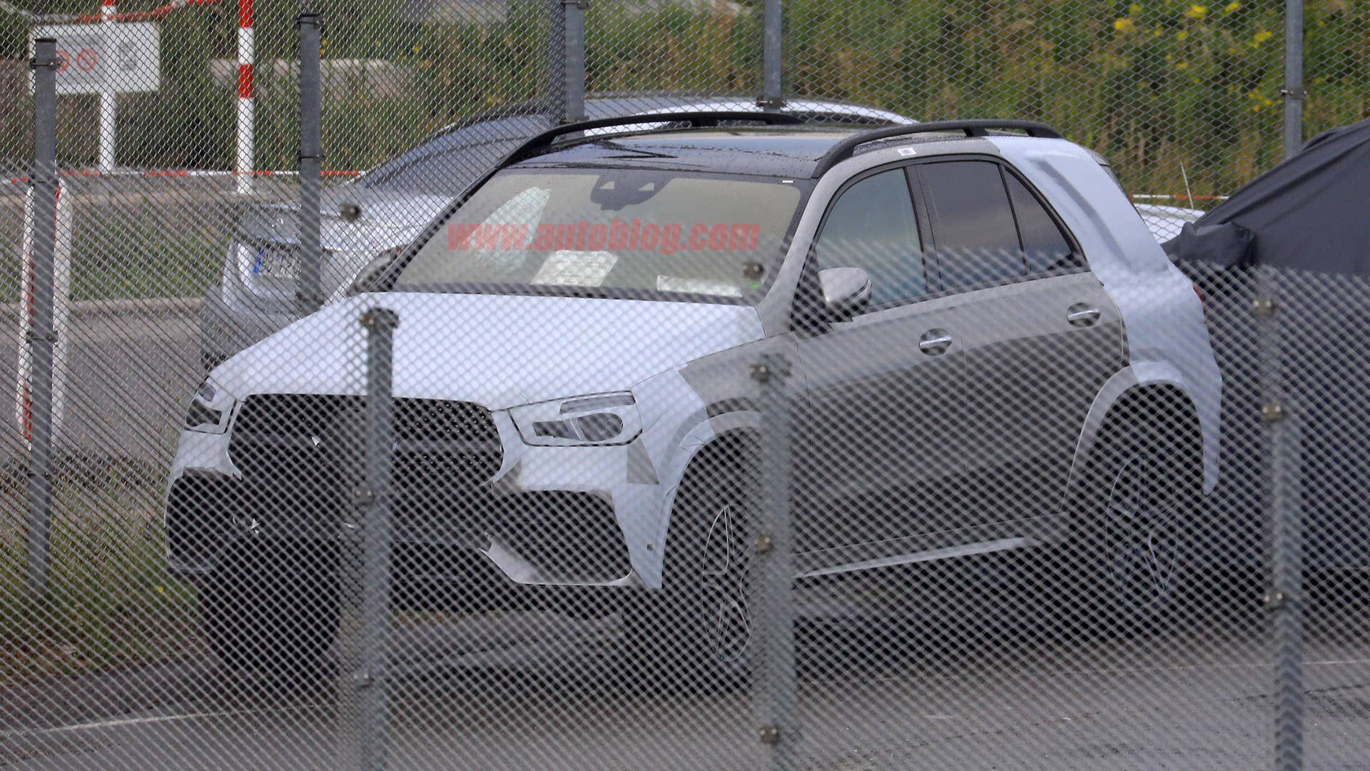 Spy-Shots of Cars This image has been optimized for a calibrated screen with a Gamma of 2.2 and a colour temperature of 6500Â°K