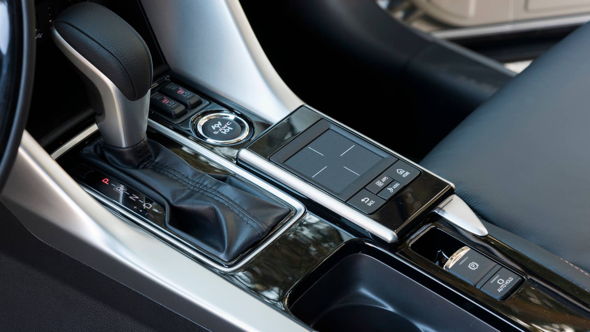 2019 Mitsubishi Eclipse Cross interior
