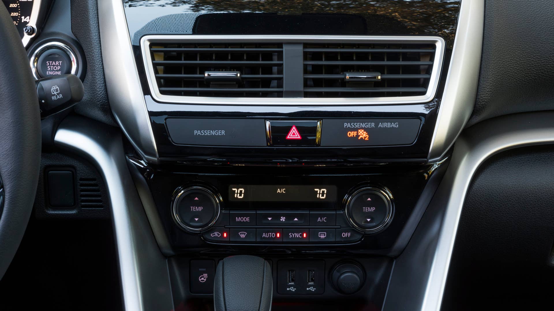 2019 Mitsubishi Eclipse Cross interior