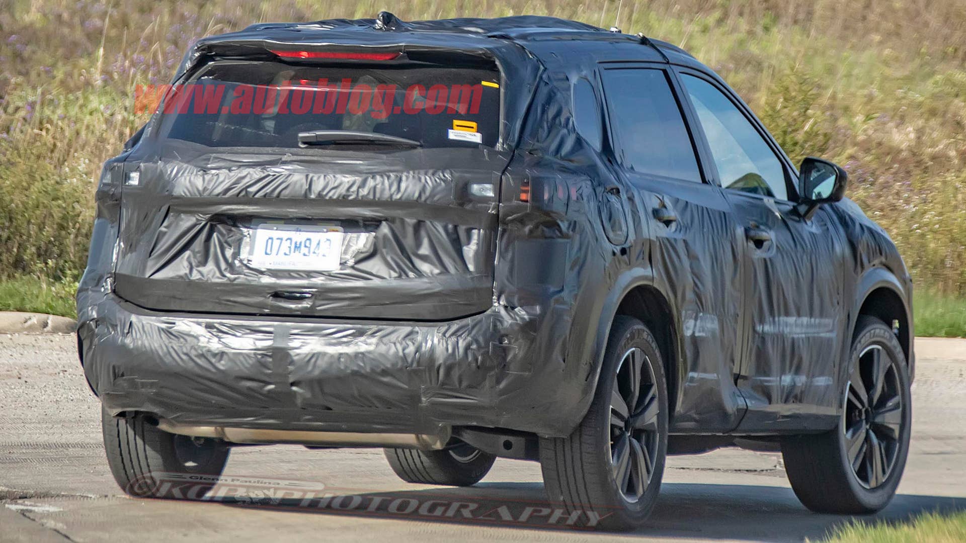 2021 Nissan Rogue in camouflage