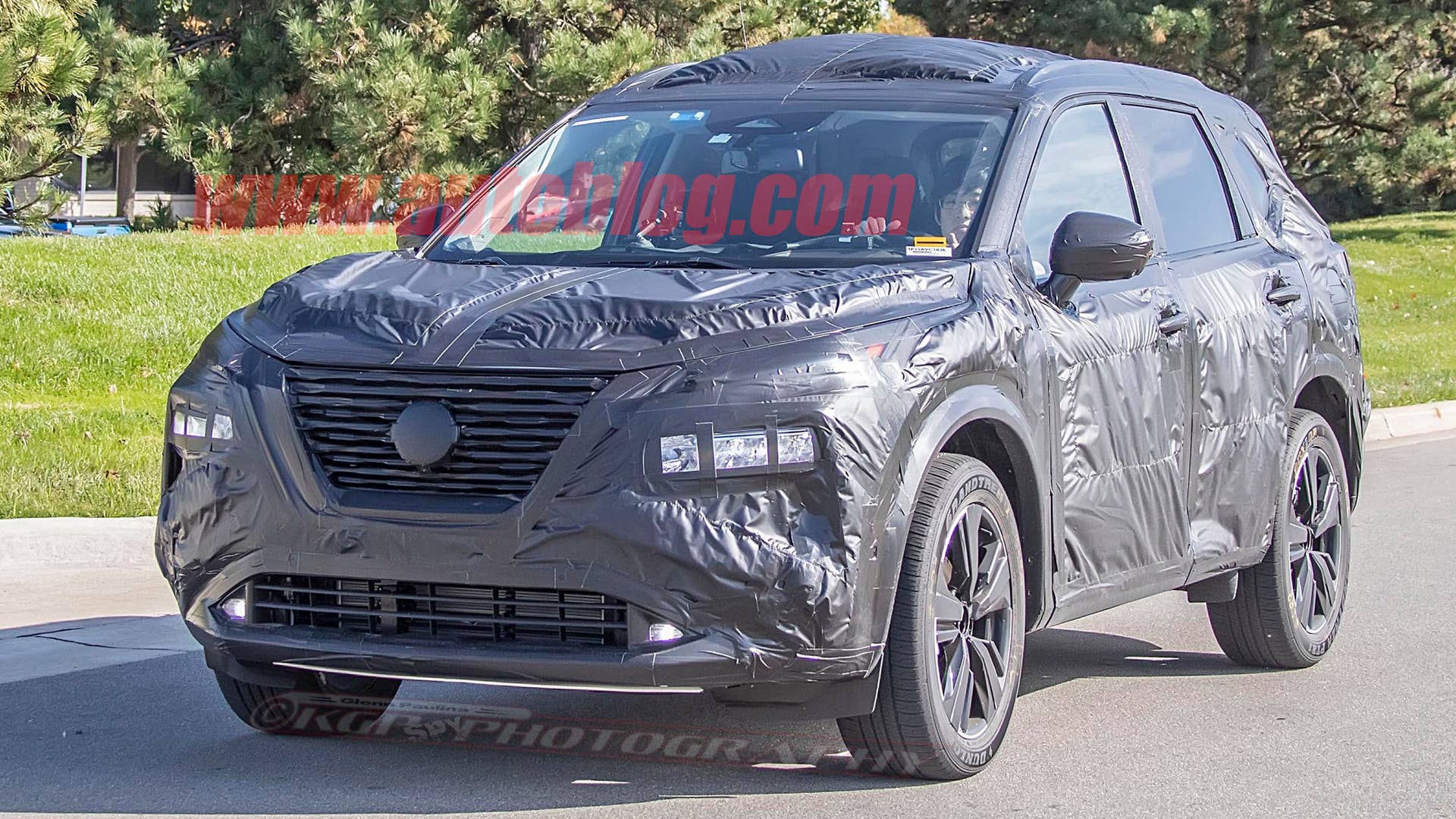 2021 Nissan Rogue in camouflage