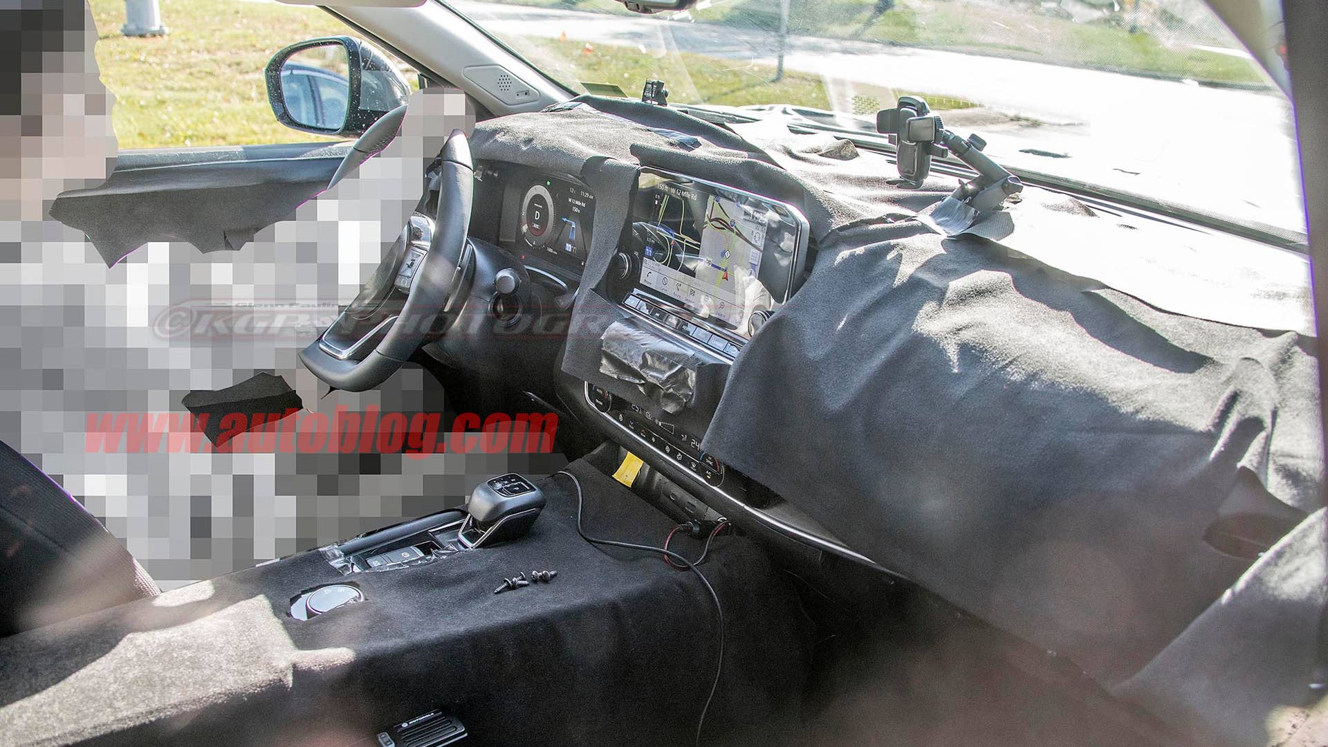 2021 Nissan Rogue in camouflage
