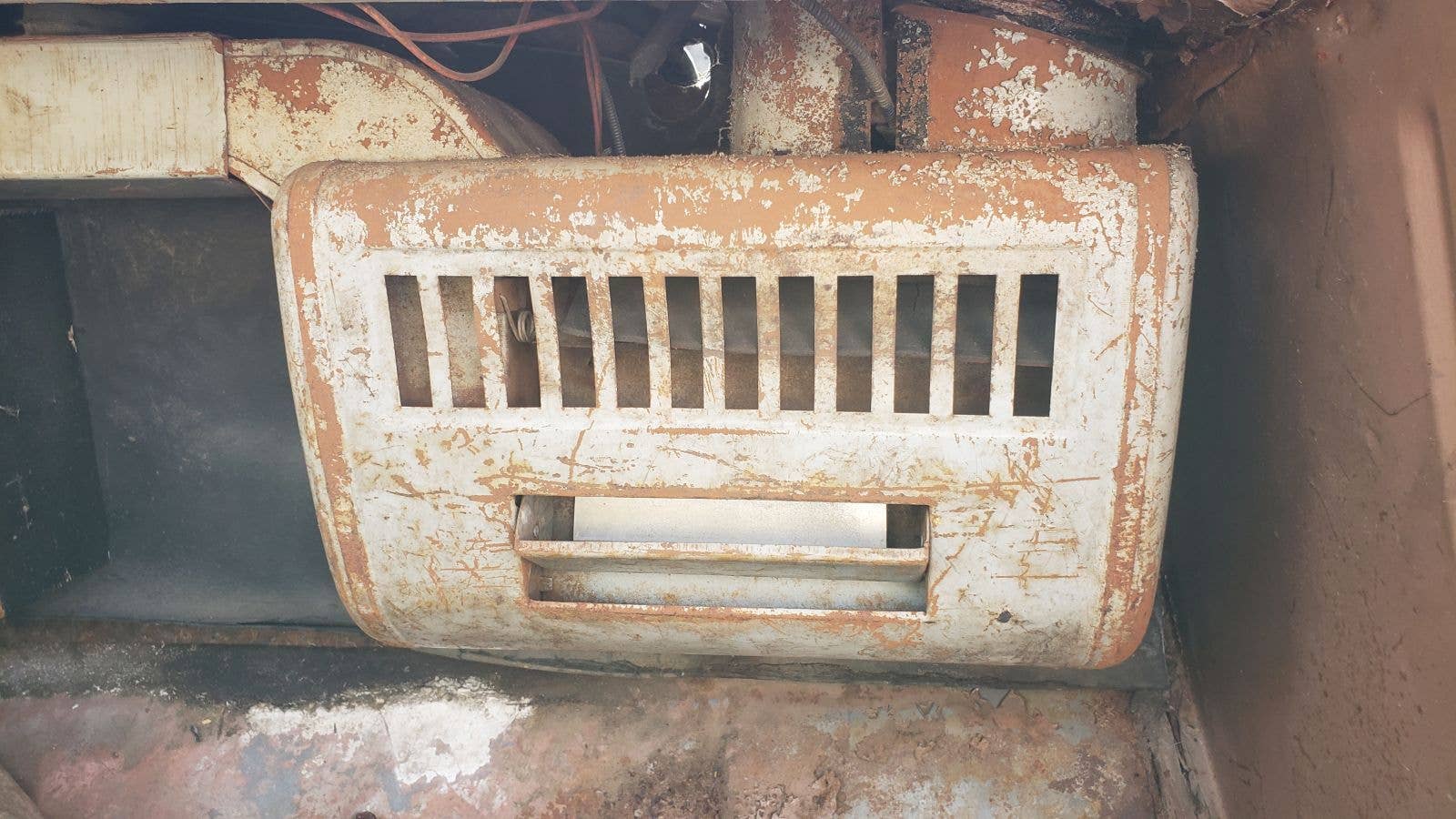 Junked 1959 International Harvester B-110 pickup