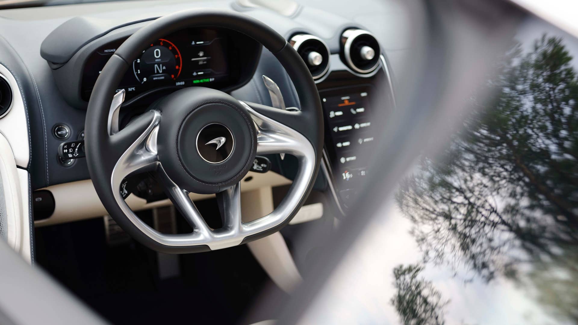 McLaren GT Global Test Drive - St Tropez - Sept 2019 Copyright Free Ref:  McLaren-GT-GlobalTestDrive-0034.JPG