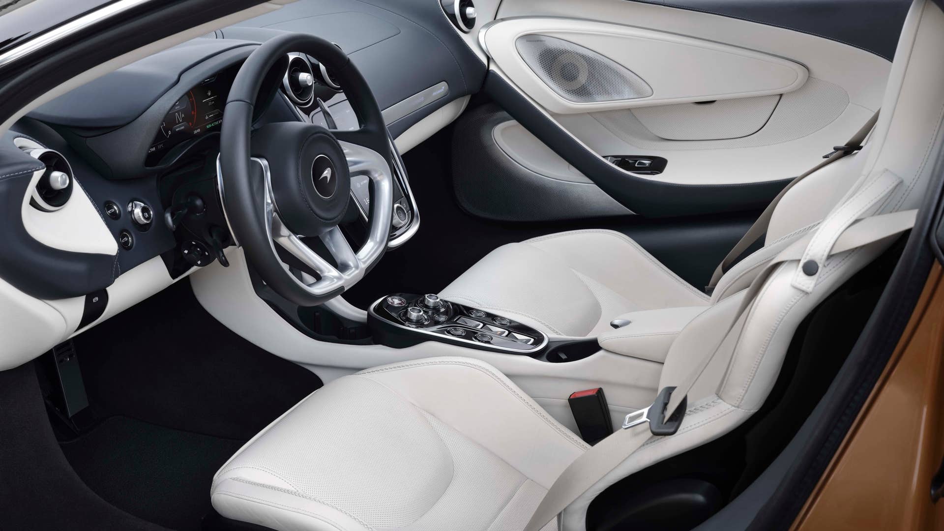 McLaren GT Global Test Drive - St Tropez - Sept 2019 Copyright Free Ref:  McLaren-GT-GlobalTestDrive-0032.JPG