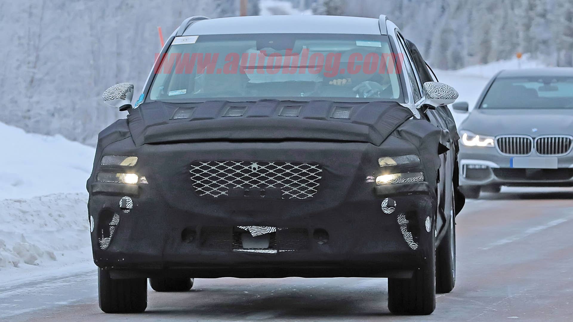 Genesis GV80 spy shots