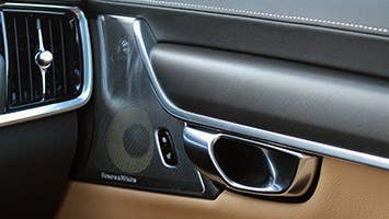 2017 Volvo V90 Cross Country