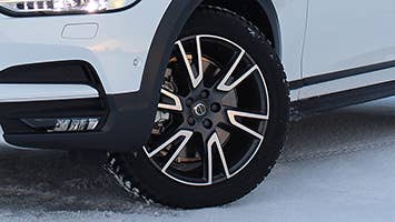 2017 Volvo V90 Cross Country