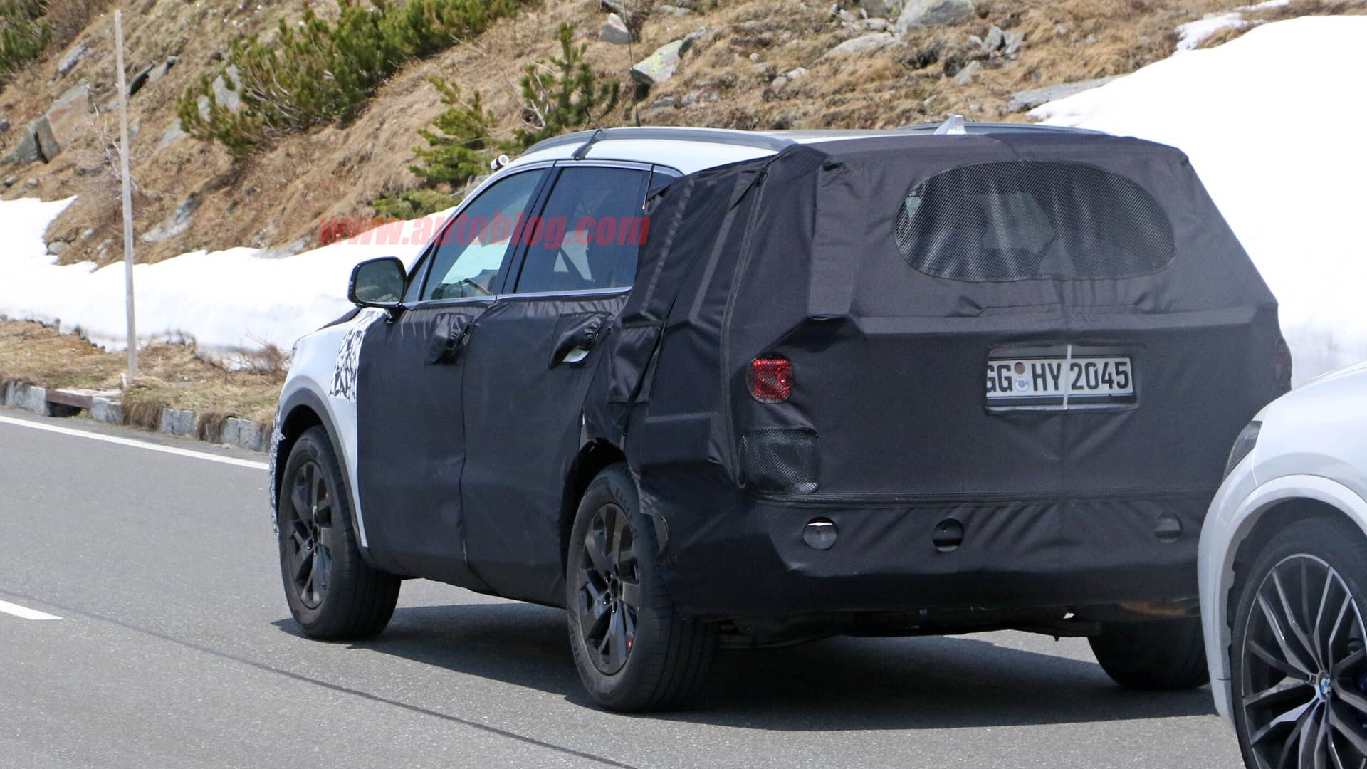 Kia Sorento spy shots