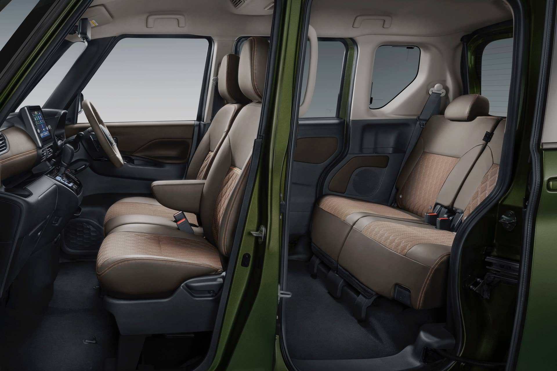 Mitsubishi Motors Corporations unveils the SUPER HEIGHT K-WAGON CONCEPT, previewing its next generation of Kei cars.