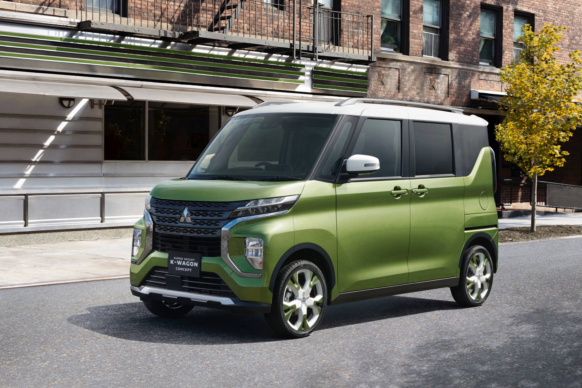 Mitsubishi Motors Corporations unveils the SUPER HEIGHT K-WAGON CONCEPT, previewing its next generation of Kei cars.