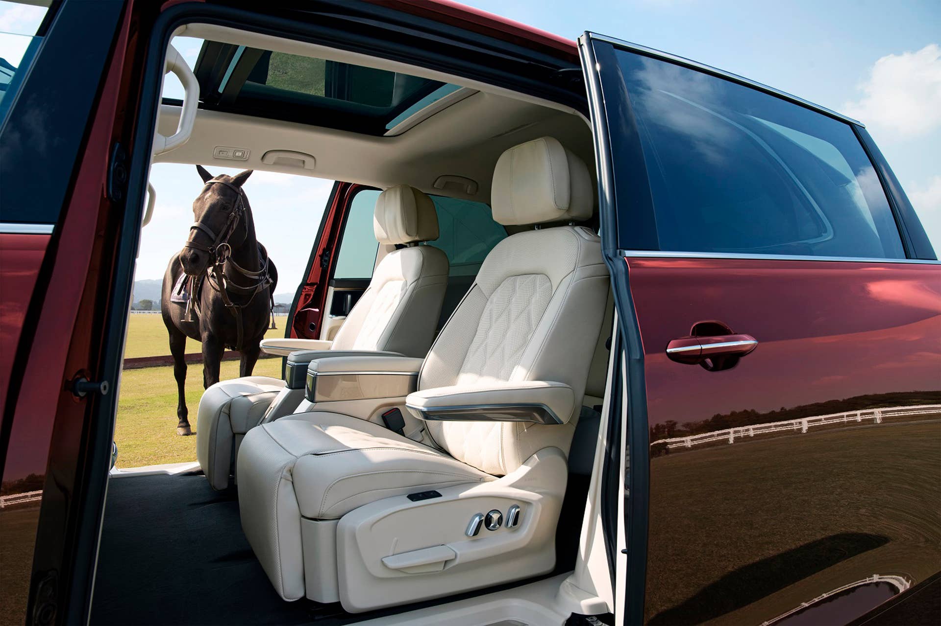 The VW Viloran is, in conjuction with Chinese automaker SAIC, VW's first move into the premium minivan space to challenge the Buick LM8 and Lexus competitors.