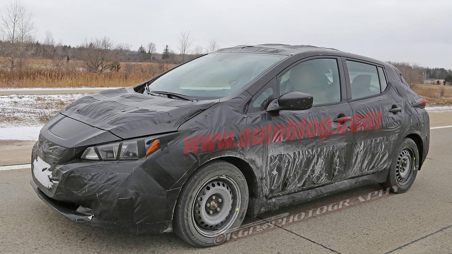 2018 nissan leaf spy photo testing