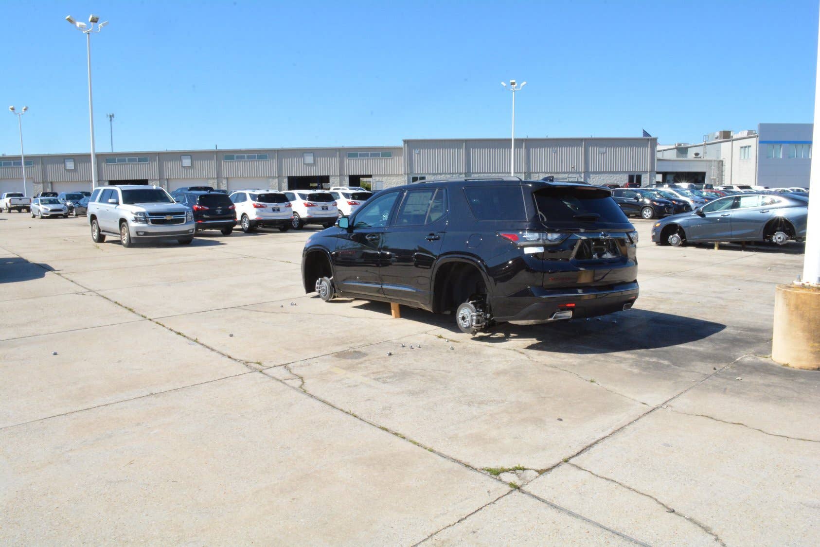 Thieves steal 124 wheels and tires.
