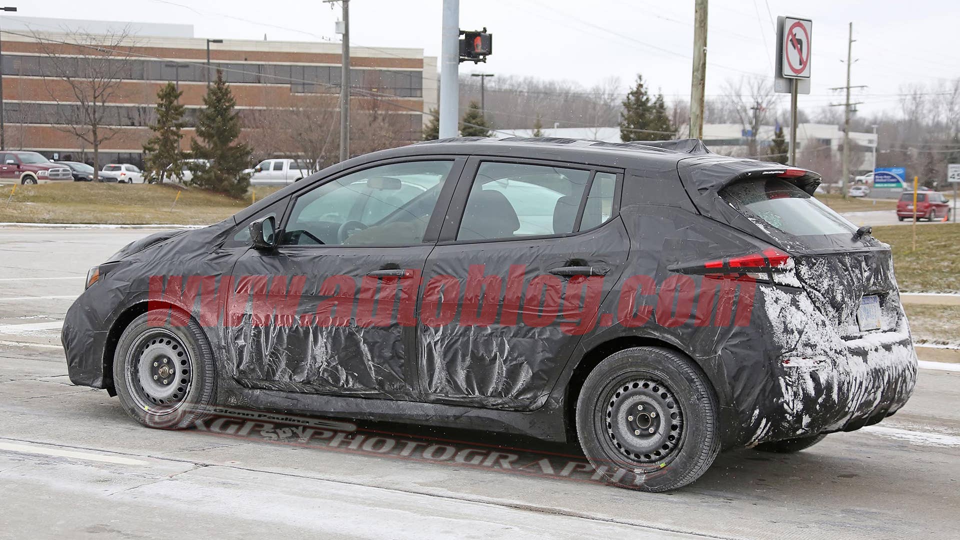 2018 nissan leaf spy photo testing