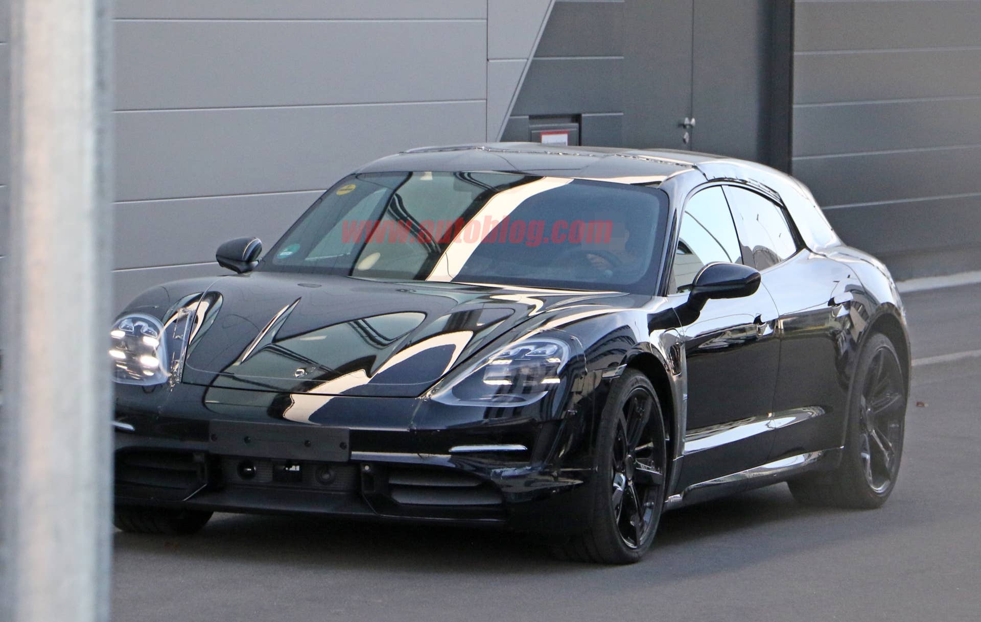 Porsche Taycan Sport Turismo spy photo