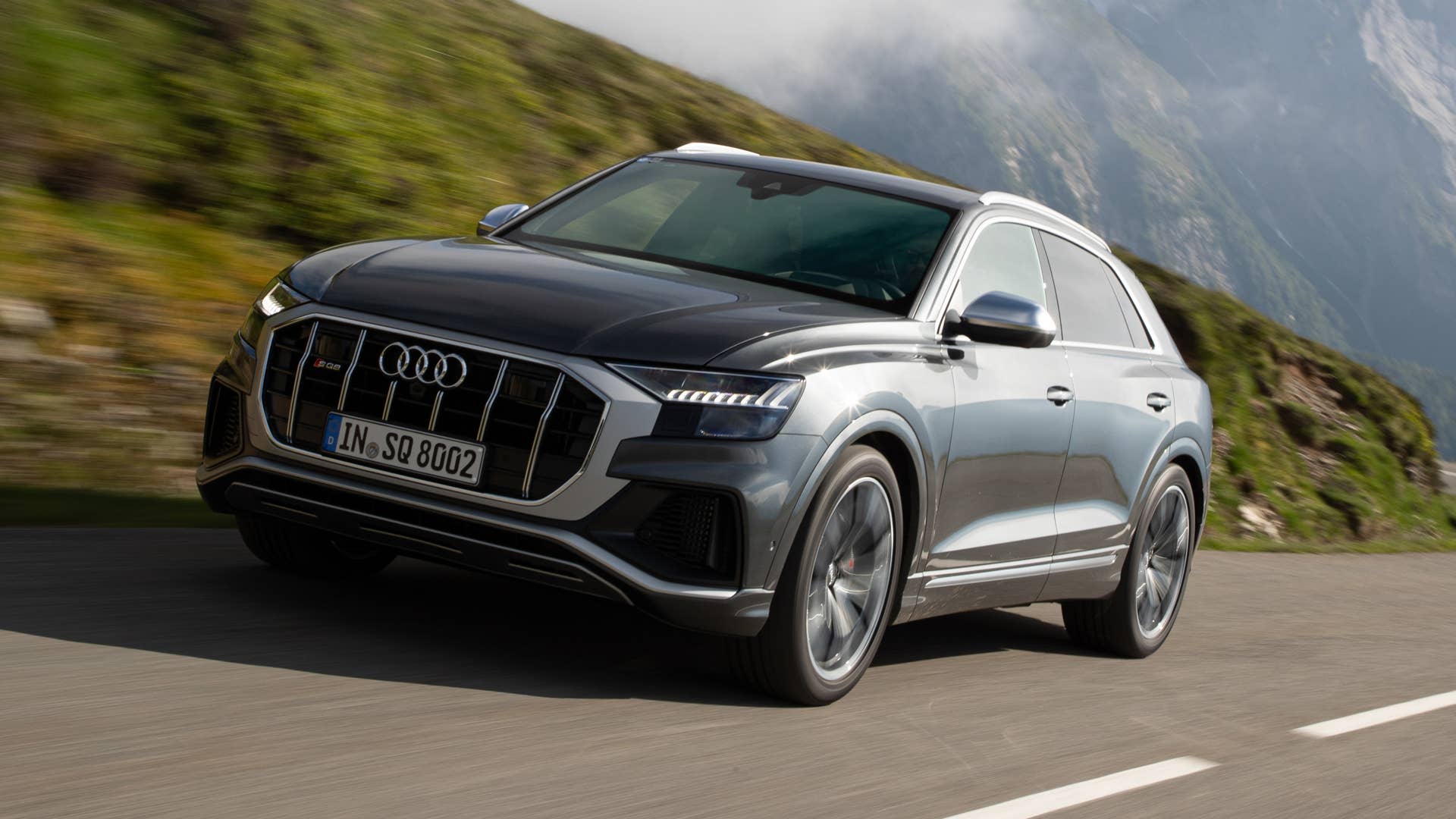 Audi SQ8 TDI in Daytona gray