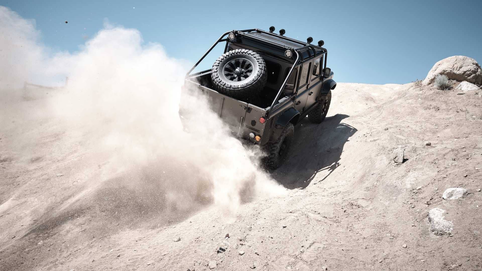 This classic-but-custom Land Rover Defender from 007's 'Spectre' can be ...