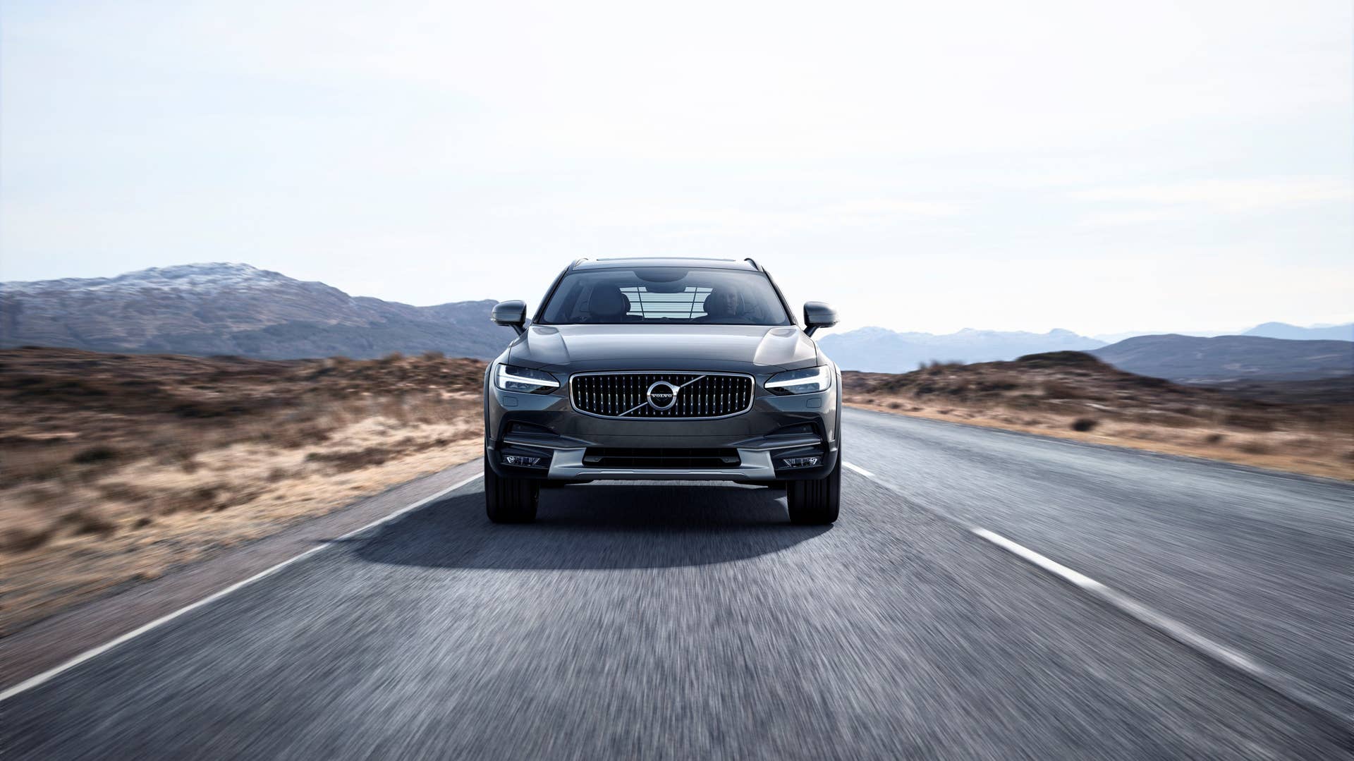 2017 Volvo V90 Cross Country Front End Exterior
