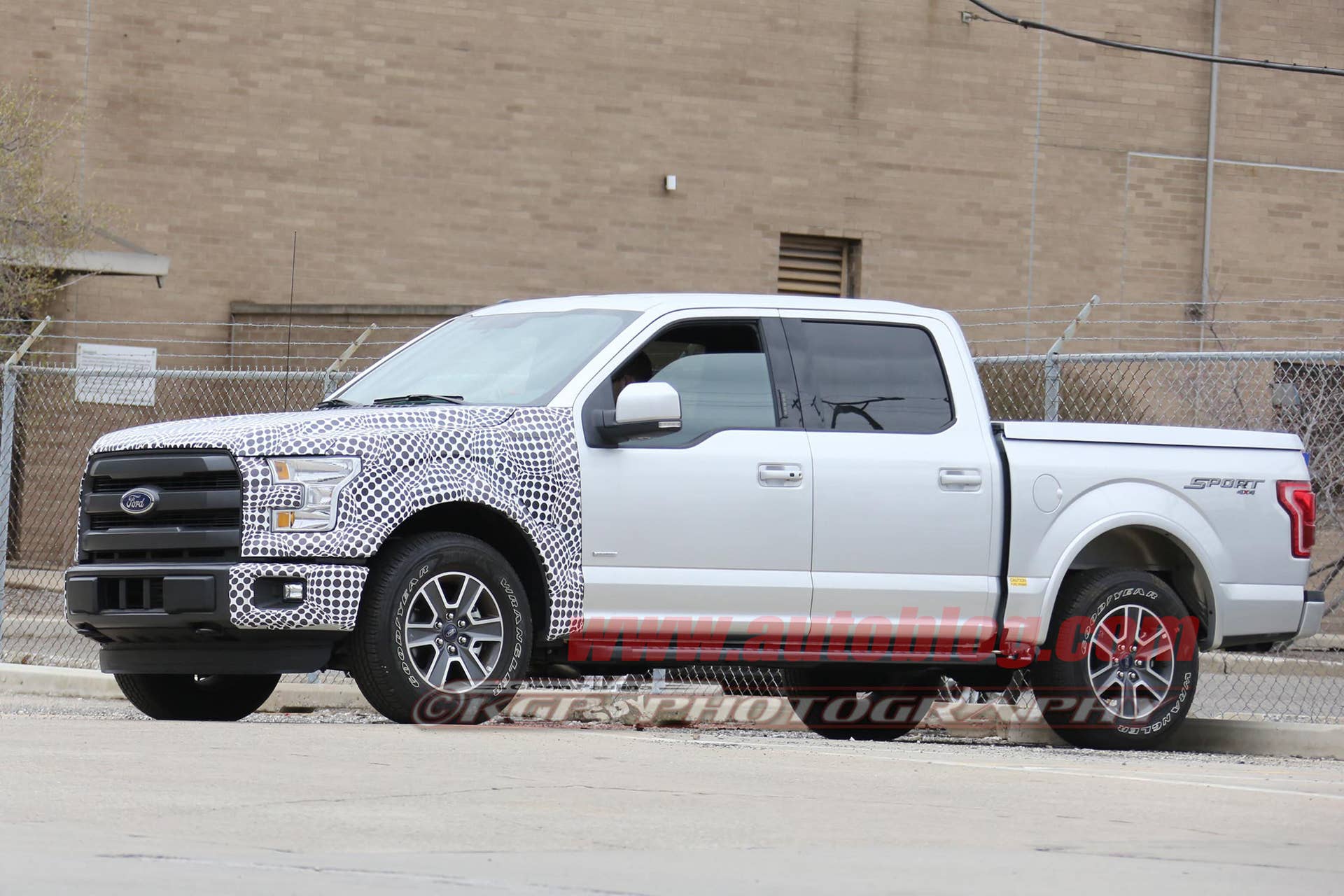 2018 ford f-150 spy shots side camouflage