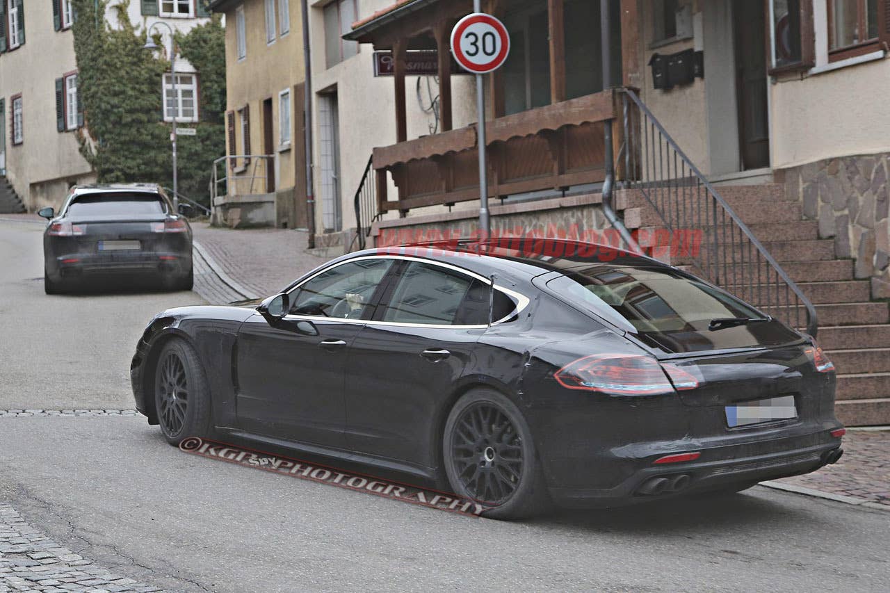 porsche panamera sport turismo spy shots back in town