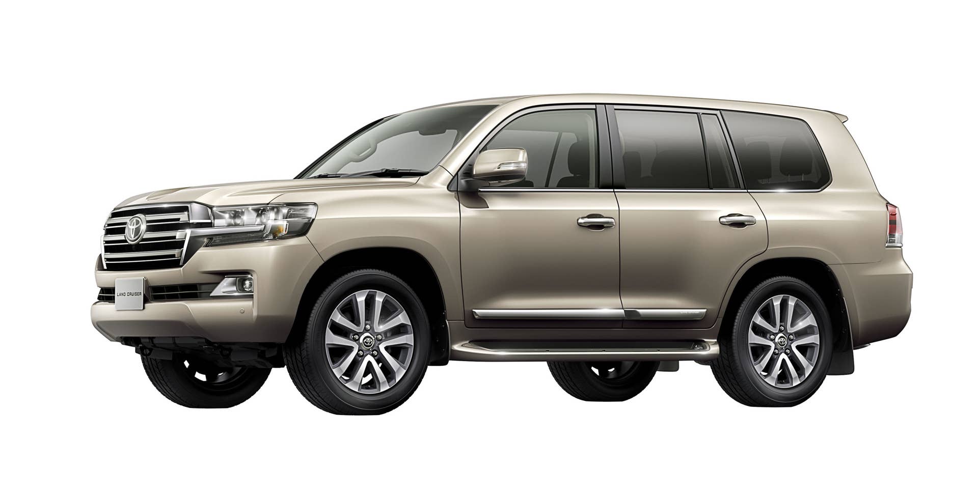 2016 Toyota Land Cruiser front 3/4 beige