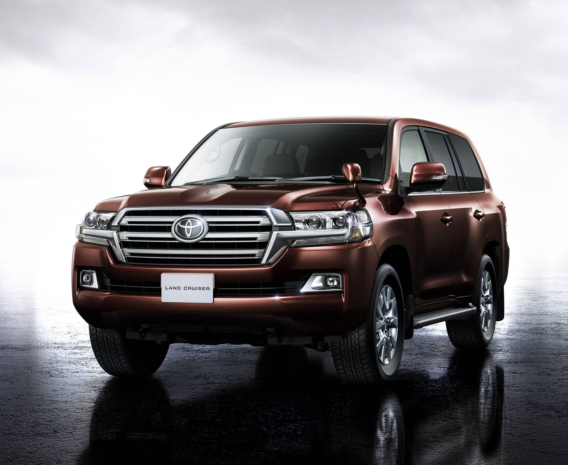 2016 Toyota Land Cruiser 200 (JDM)
