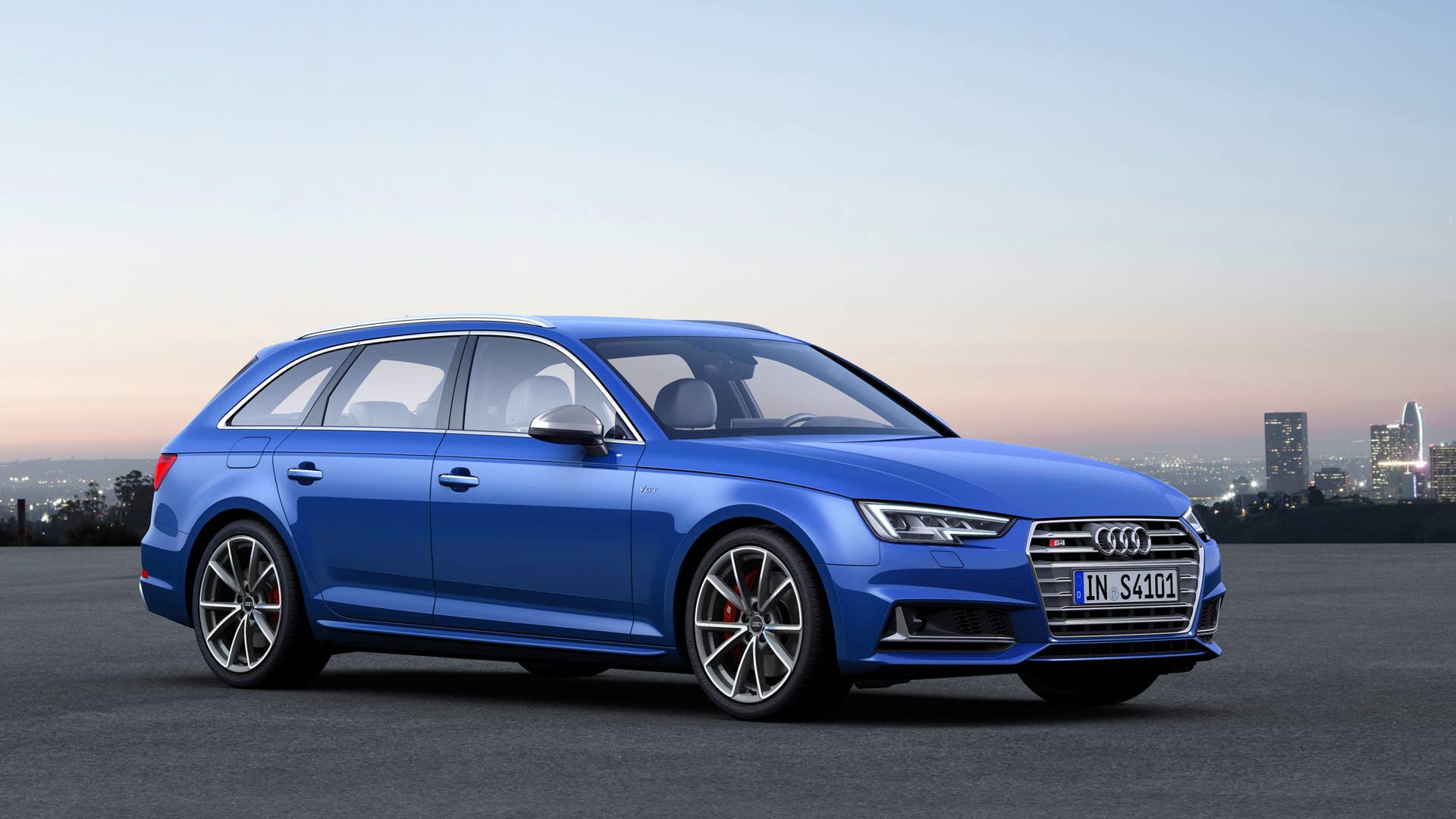 2017 Audi S4 Avant front 3/4