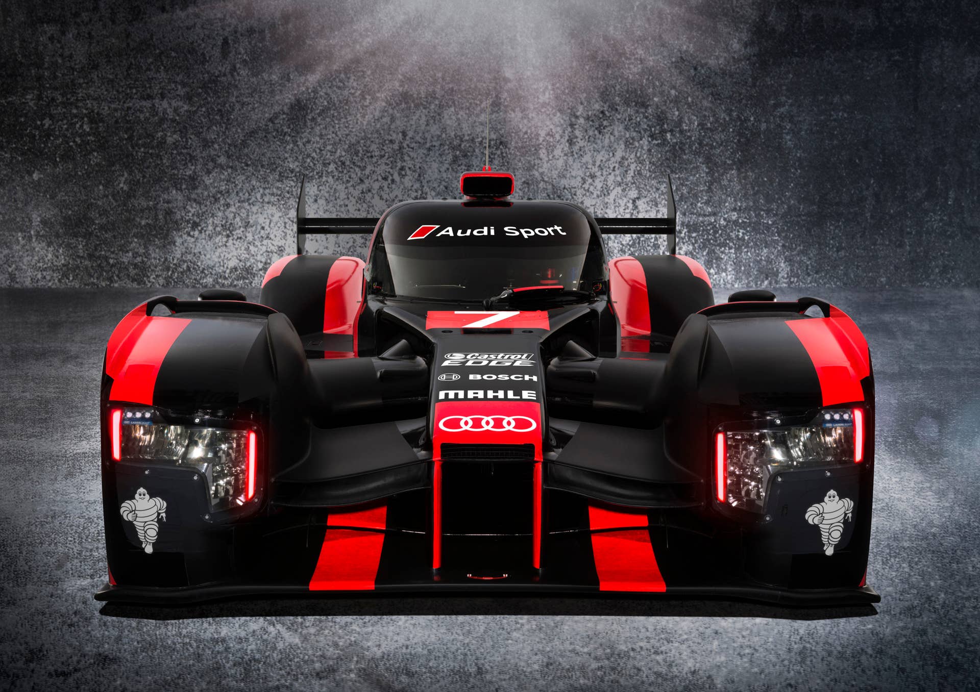 2016 Audi R18 front