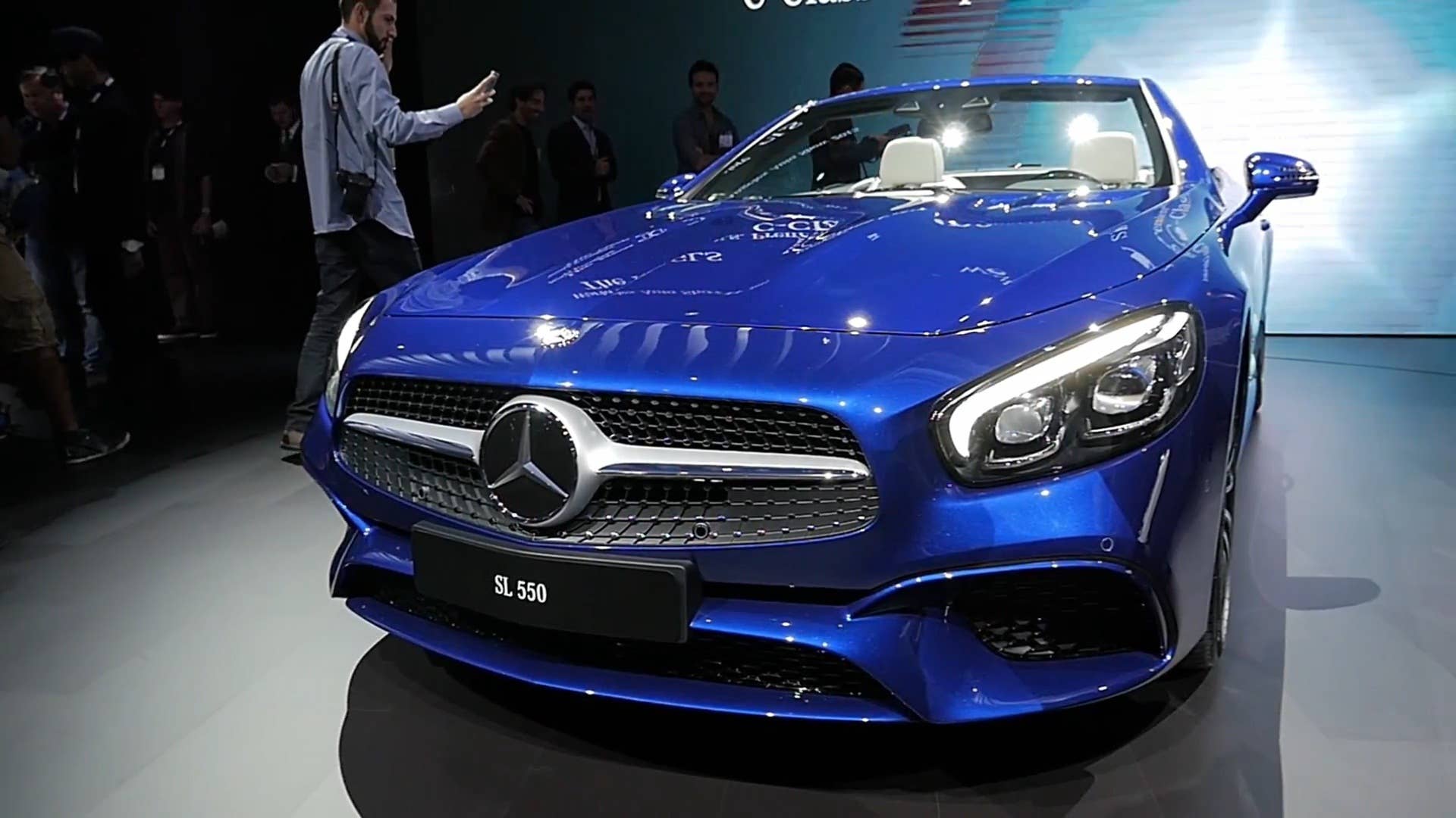 Autoblog brings you views of the 2017 Mercedes-Benz SL-Class from every angle at the 2015 Los Angeles Auto Show.