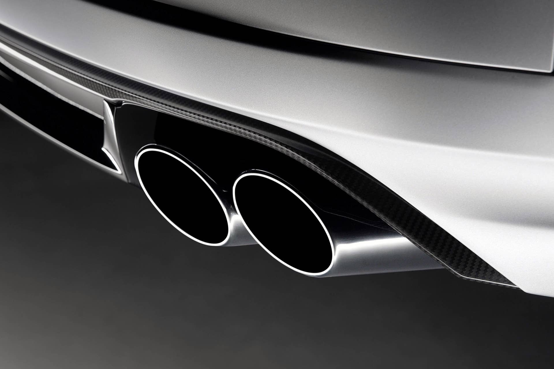 2016 Audi S8 Plus exhaust tips