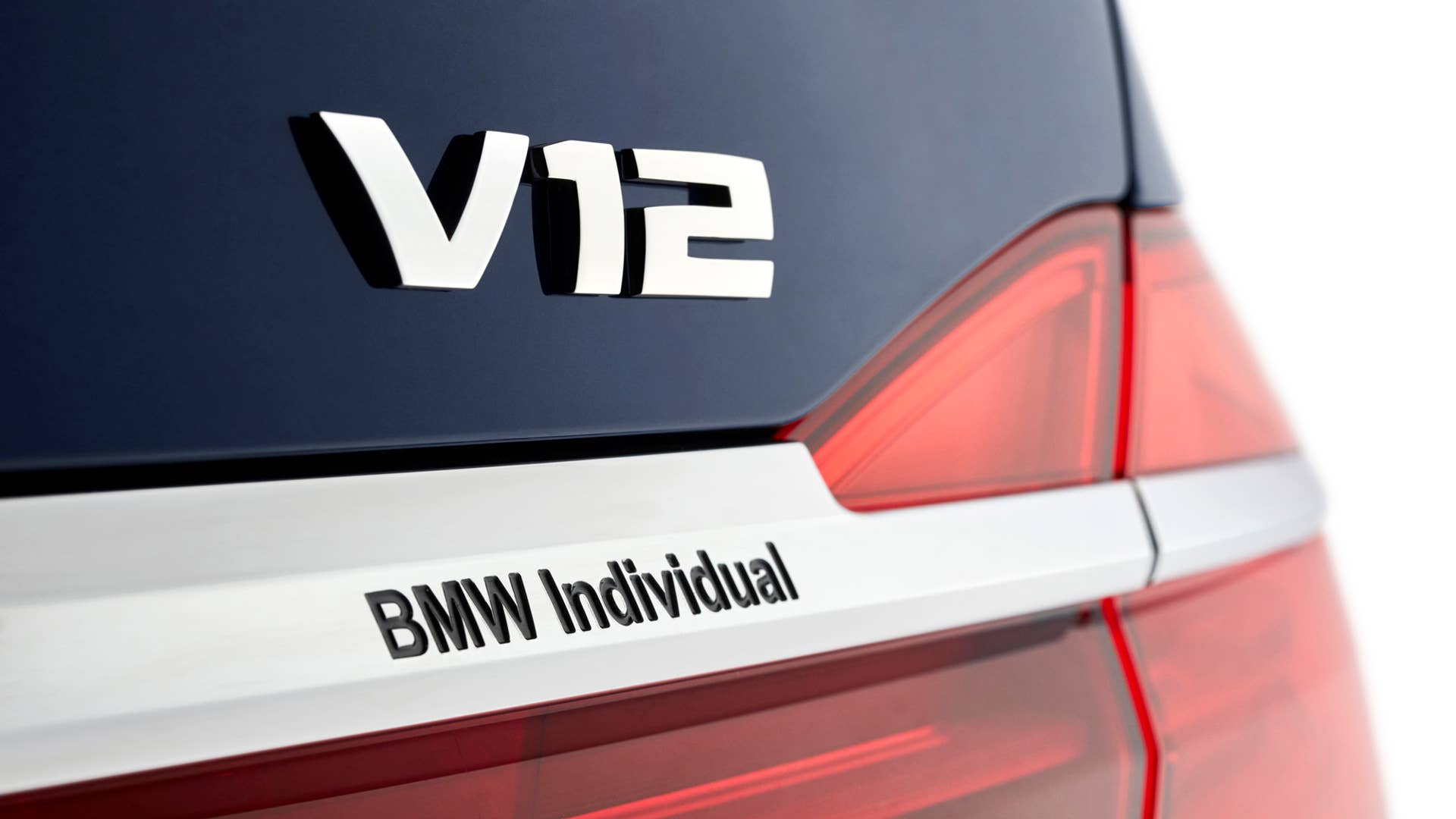 BMW M760i xDrive The Next 100 Years Edition rear badge