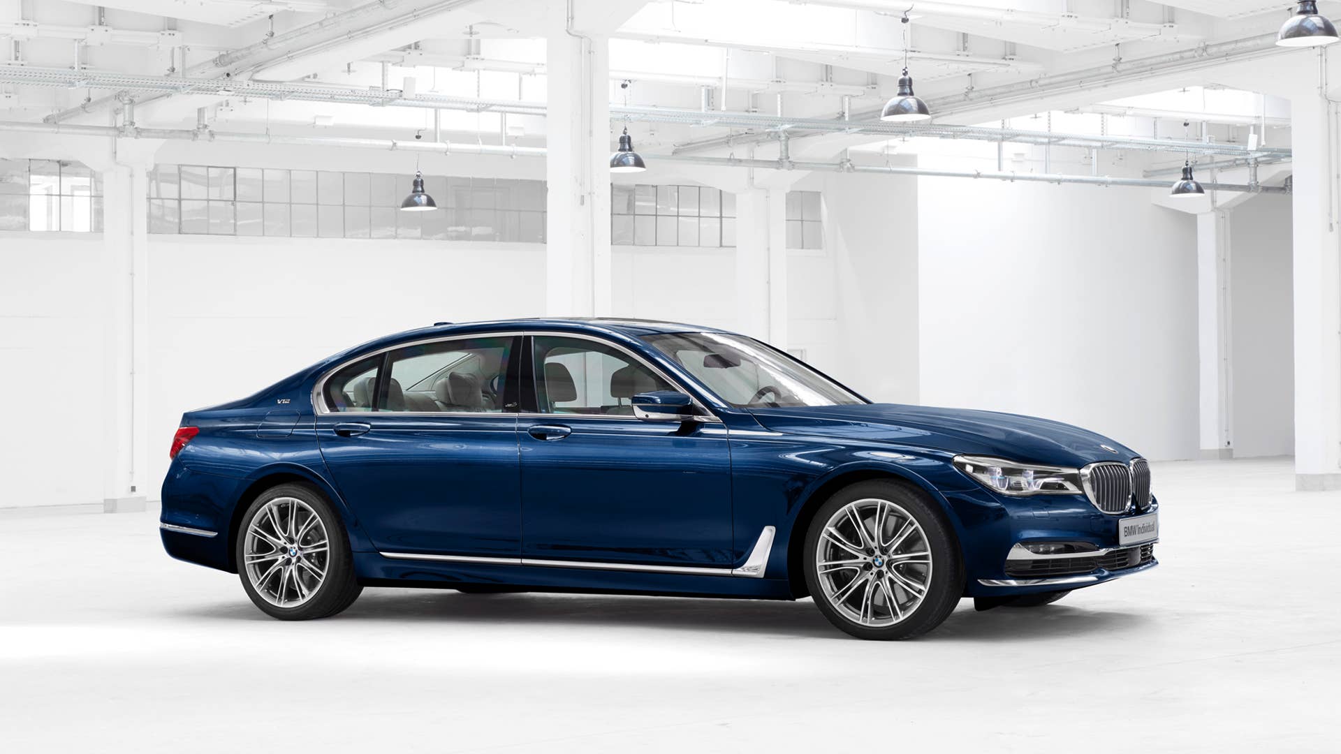 BMW M760i xDrive The Next 100 Years Edition front 3/4 studio