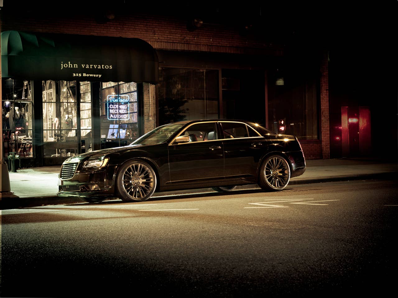 2013 Chrysler 300C John Varvatos Edition front 3/4