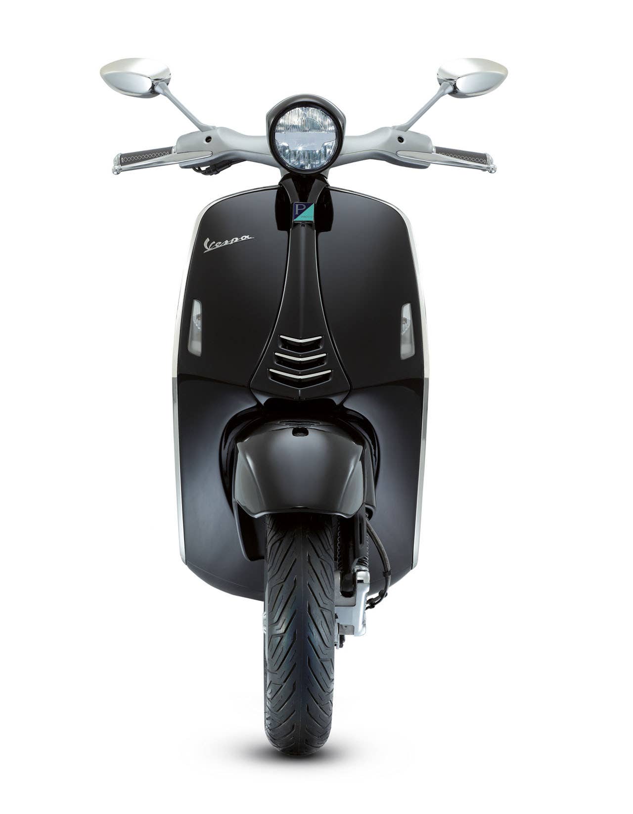 2013 Vespa 946 front