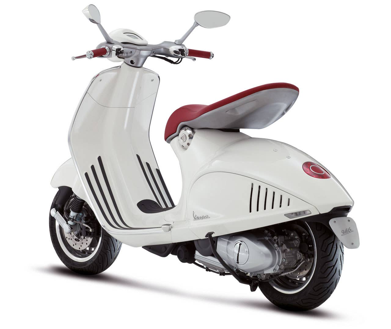 2013 Vespa 946 rear 3/4