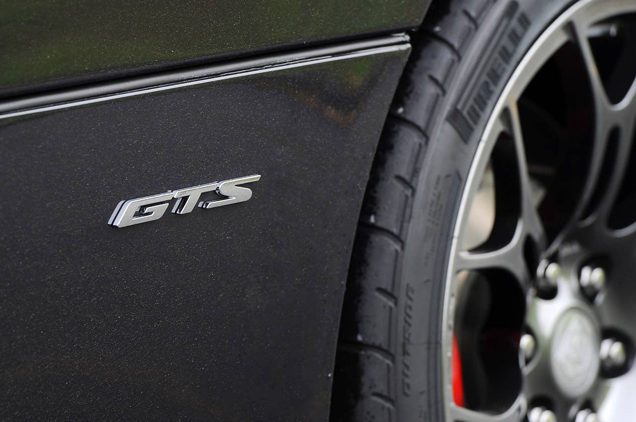2013 SRT Viper badge
