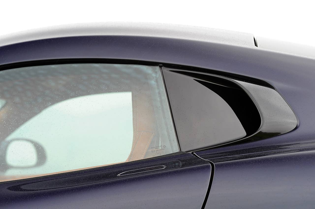 2013 SRT Viper side scoop