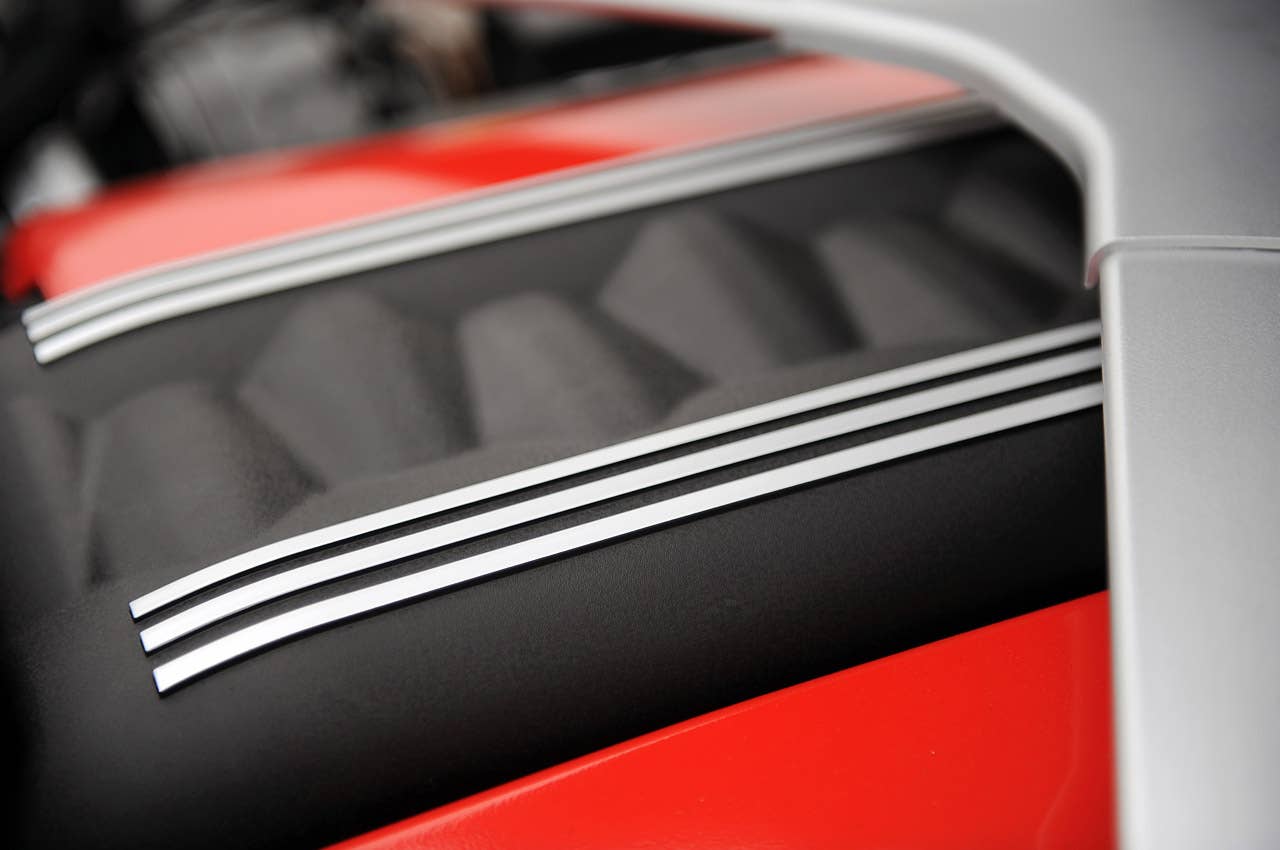 2013 SRT Viper engine detail