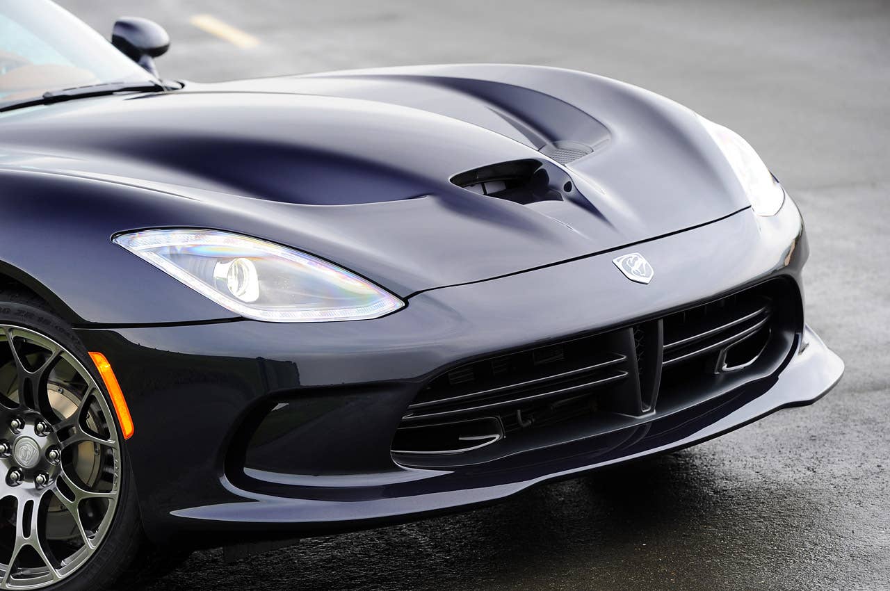 2013 SRT Viper front detail