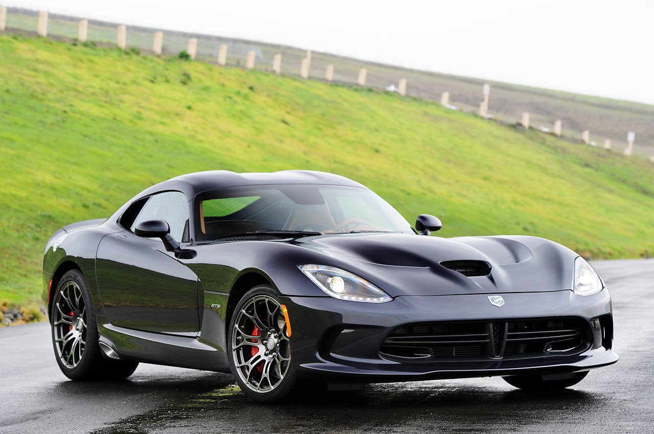 2013 SRT Viper front 3/4 view