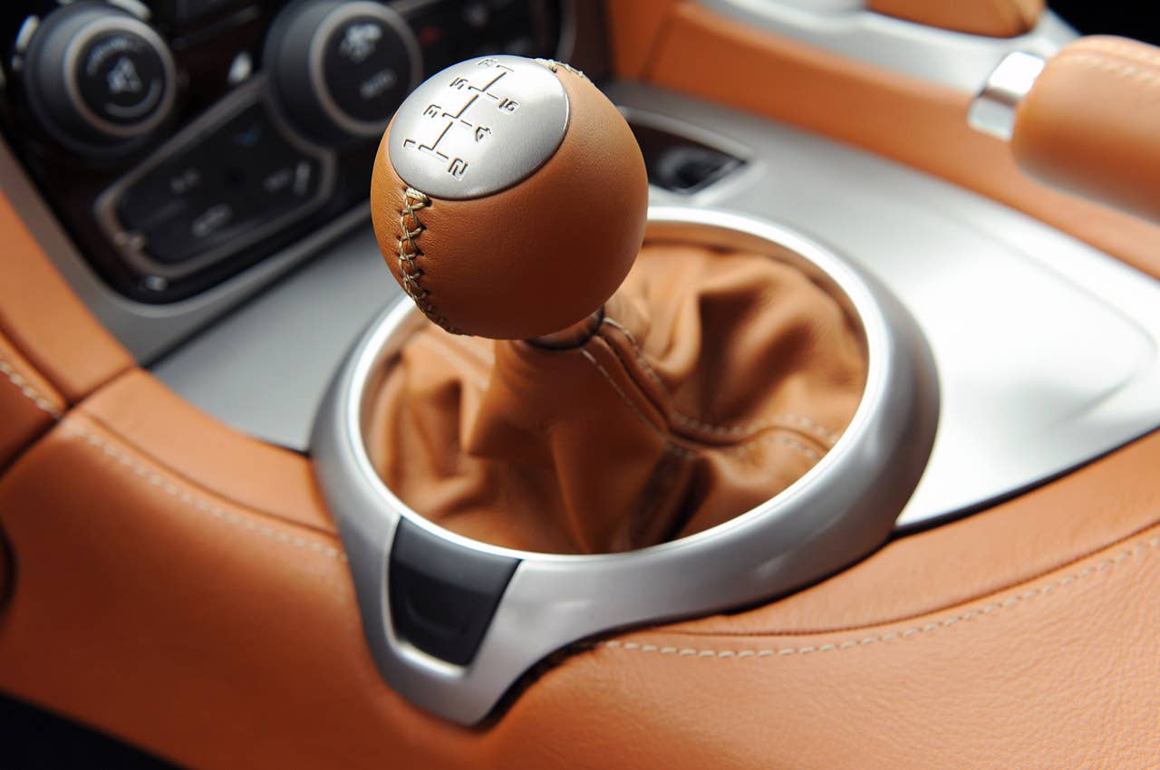 2013 SRT Viper shifter