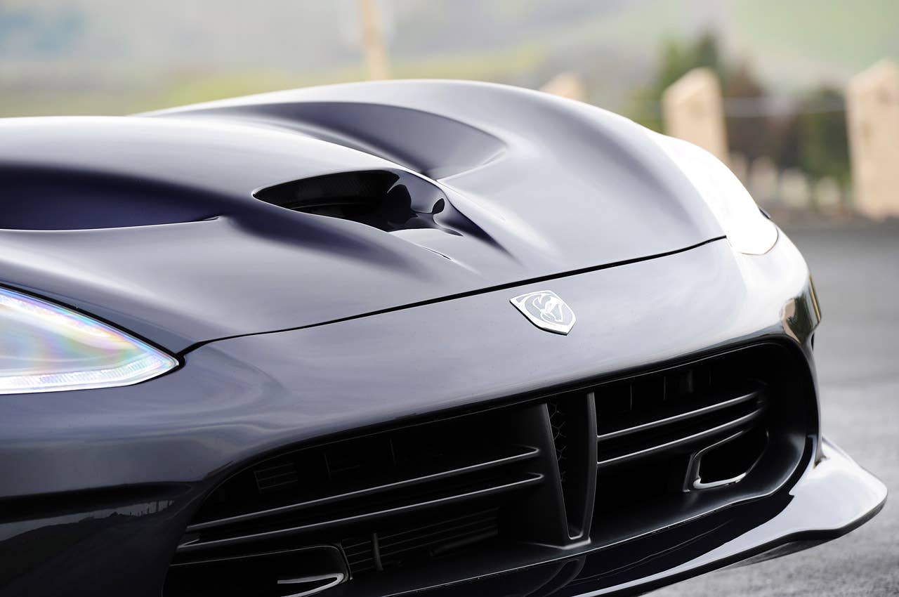 2013 SRT Viper grille